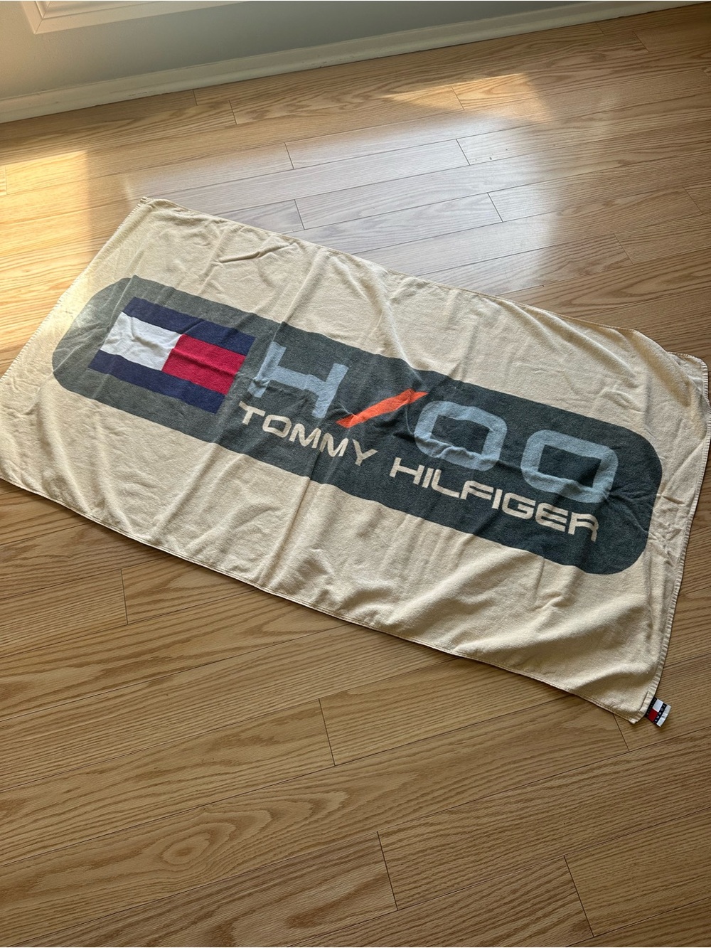 Tommy Hilfiger Beige Logo Beach Towel with Navy and Red Accent